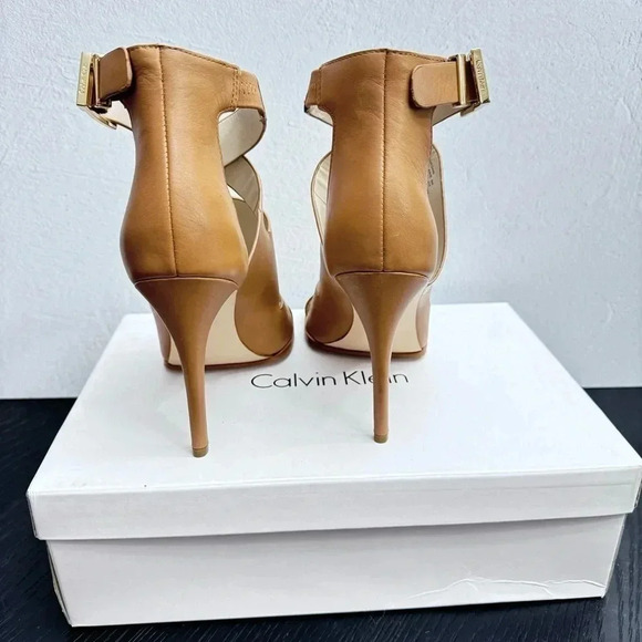 Calvin Klein Valarie Cow Roma Heels in Caramel - Size 9M - Picture 4 of 7